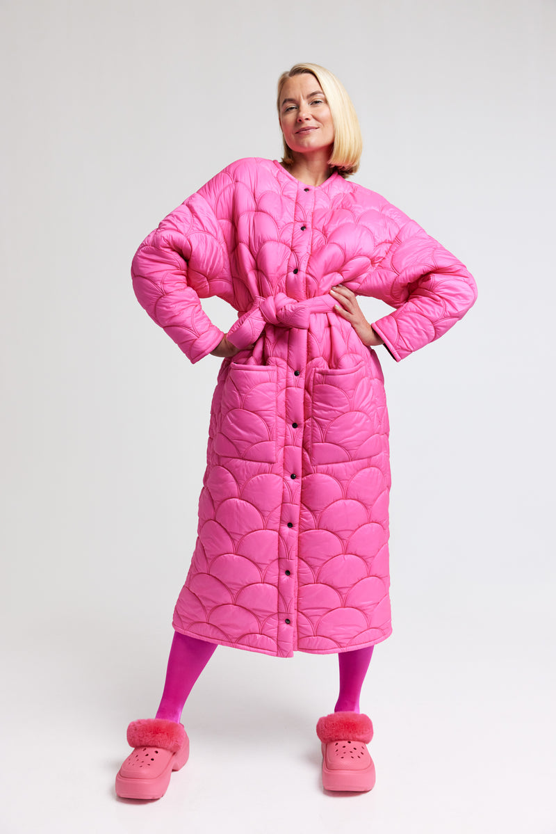 R/H Studio Bobi Long Coat värissä Pink Love.