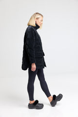 R/H Studio Bobi Winter Jacket värissä Black Velvet.