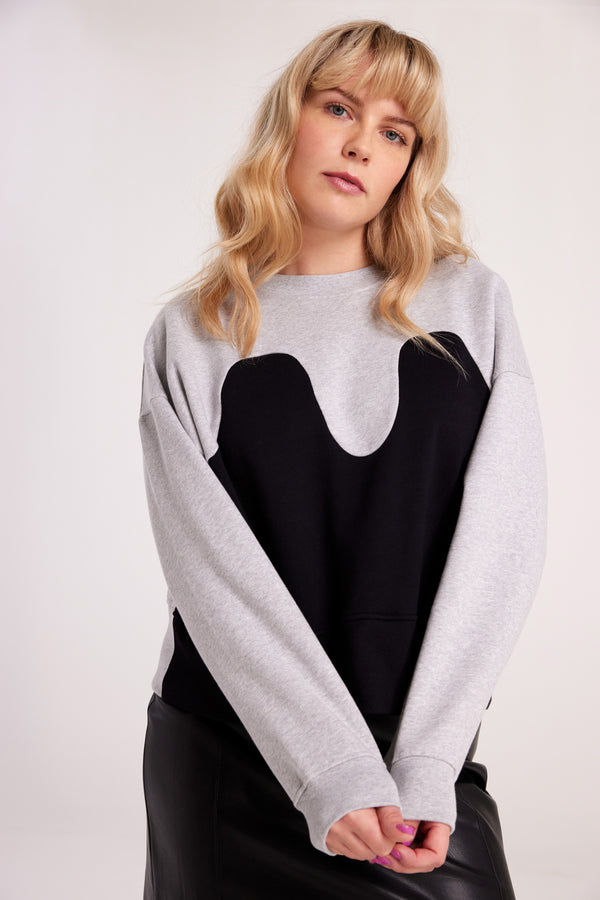 R/H Studion Magic Marvellous Sweater värissä Granit Grey & Moon Black
