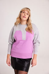 R/H Studion Mickey Marvellous Sweater värissä Granit Grey & Cosmic Lilac