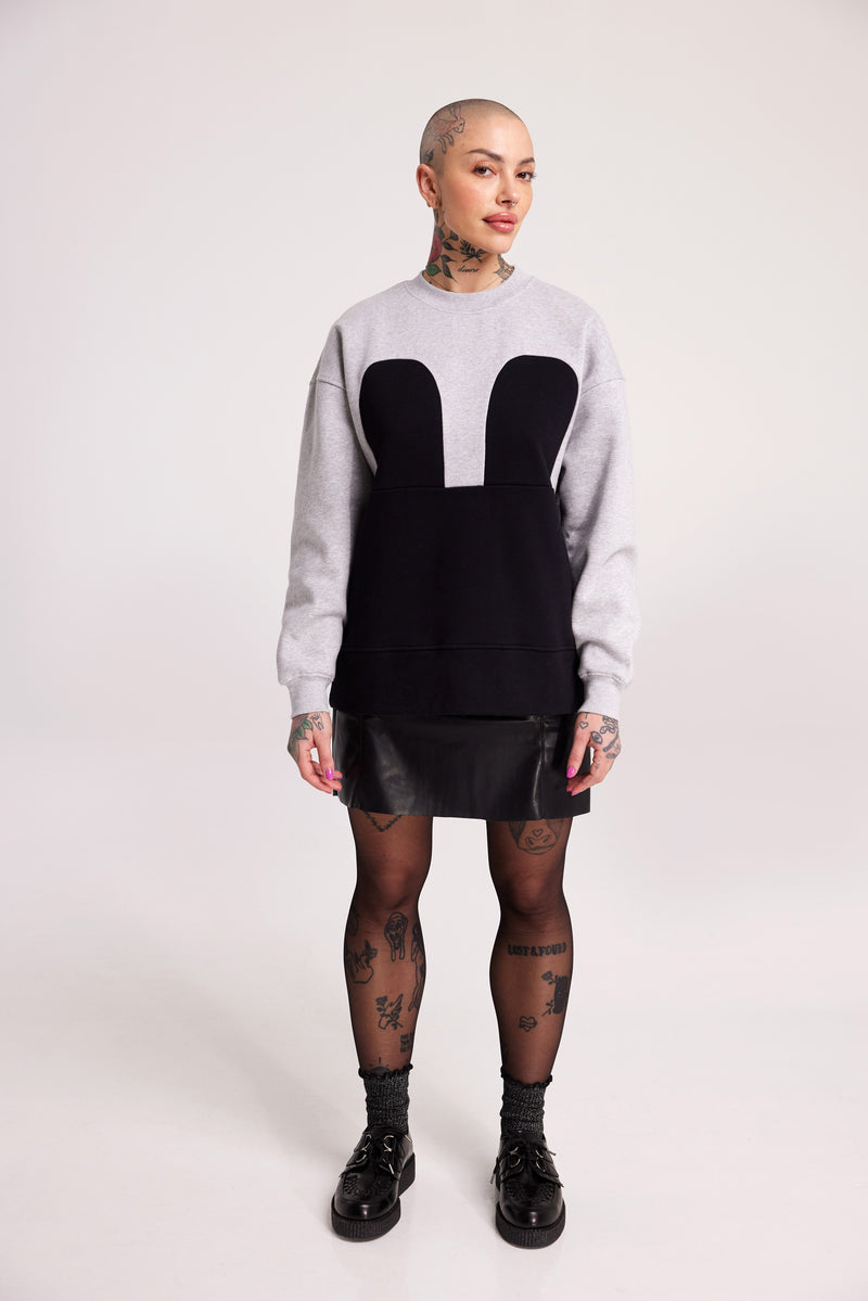 R/H Studion Mickey Marvellous Sweater värissä Granit Grey & Moon Black